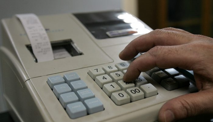 Νέα «λουκέτα» για μη έκδοση αποδείξεων – Έριξαν πρόστιμο μέχρι και σε τουριστικό λεωφορείο