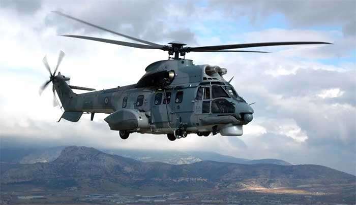 Χίος: Super Puma παρέλαβε δύο ναυτικούς που τραυματίστηκαν σε δεξαμενόπλοιο