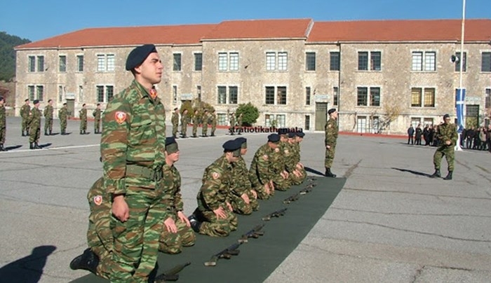 Κρατήστε χρόνο - Εντυπωσιακή επίδειξη συναρμολόγησης όπλου - ΒΙΝΤΕΟ