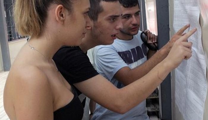Αγριεύει η μάχη των αριστούχων - Μάχη «μνηστήρων» για μια θέση στις top σχολές