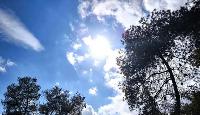 Καιρός σήμερα: Πέφτει πέντε βαθμούς Κελσίου η θερμοκρασία – Ισχυροί άνεμοι στο Αιγαίο