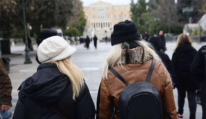 Καιρός σήμερα: Χειμωνιάτικο σκηνικό με βροχές και χιόνια