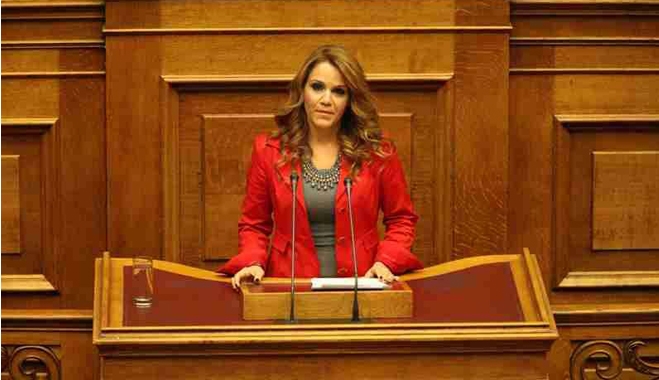 Μίκα Ιατρίδη: «Αυτή είναι η πάγια τακτική του κ. Καμμένου. Όταν βουλιάζει το καράβι που κυβερνά θα ρίξει το φταίξιμο στους πάντες εκτός απ' τον καπετάνιο».