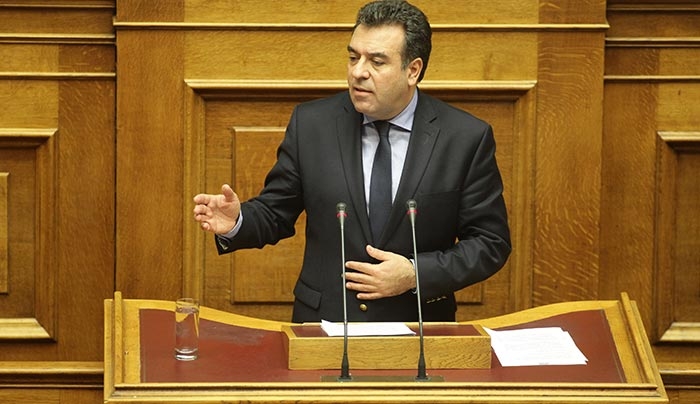 NEA Σφοδρή επίθεση του Μ. Κόνσολα στην κυβέρνηση για το μεταναστευτικό- «Μετατρέπουν τα νησιά σε αποθήκες ανθρώπων. Υπάρχει θέμα εθνικής ασφαλείας»