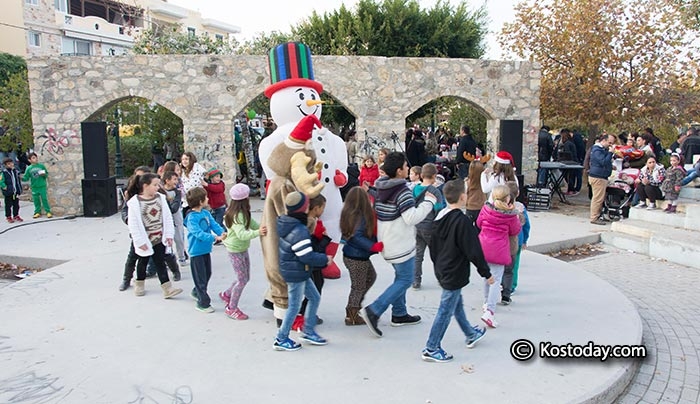 Υπέροχο εορταστικό κλίμα στο ΧΡΙΣΤΟΥΓΕΝΝΙΑΤΙΚΟ ΠΑΖΑΡΙ στο Ζηπάρι (βίντεο-φωτό)