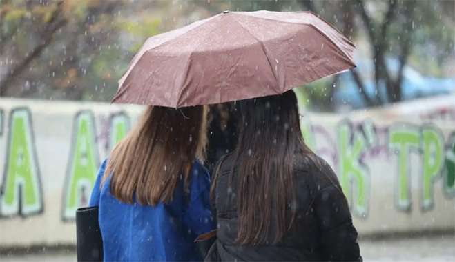 Καιρός σήμερα: Σύννεφα, μπουρίνια και καταιγίδες σχεδόν σε όλη τη χώρα – Από 19 έως 24 βαθμούς η θερμοκρασία
