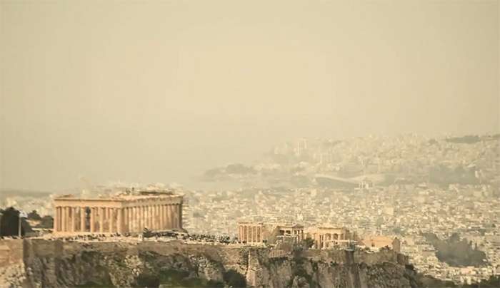 Καιρός σήμερα: Αποπνικτικό σκηνικό με 30αρια και αφρικανική σκόνη