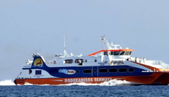 EXAS TRAVEL: Ακολουθία του Νιπτήρος την Μ. Πέμπτη στην Πάτμο με το καταμαράν