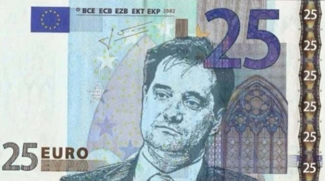 Ο Μπέπε Γκρίλο σατιρίζει τον Άδωνη!