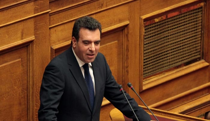 ΜΑΝΟΣ ΚΟΝΣΟΛΑΣ: «Κίνδυνος υποβάθμισης των υπηρεσιών προς τους ασφαλισμένους σε Λέρο και Πάτμο»