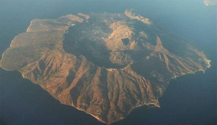 Ηφαίστεια στην Ελλάδα: Η Σαντορίνη και οι άλλοι 4 «κοιμώμενοι» γίγαντες