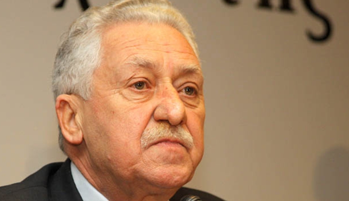 Ανατροπή από ΠΑΣΟΚ - Προτείνει εμμέσως Κουβέλη για Πρόεδρο της Δημοκρατίας