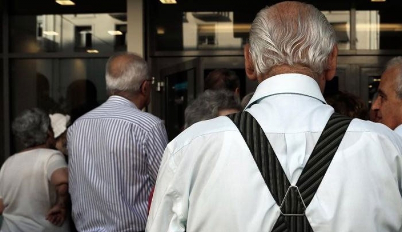 «Σκωτσέζικο ντους» για χιλιάδες συνταξιούχους έως τον Δεκέμβριο