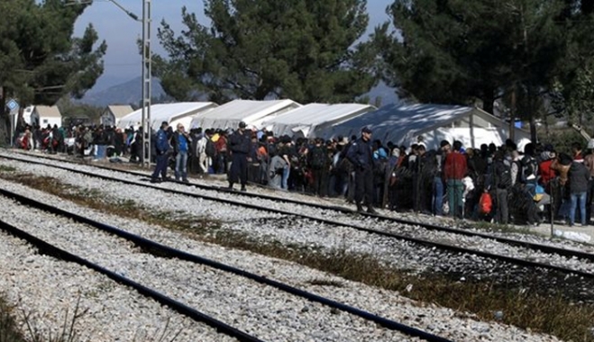 Επιχείρηση της αστυνομίας στην Ειδομένη: Απομακρύνουν τους μετανάστες