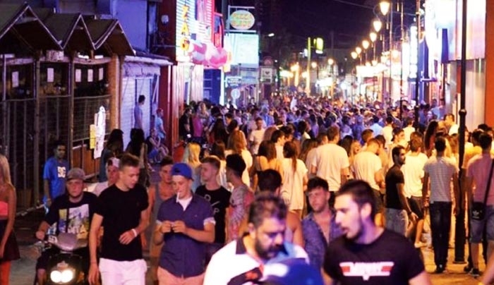 ABTA: +5% οι κρατήσεις των Βρετανών για Ελλάδα το καλοκαίρι