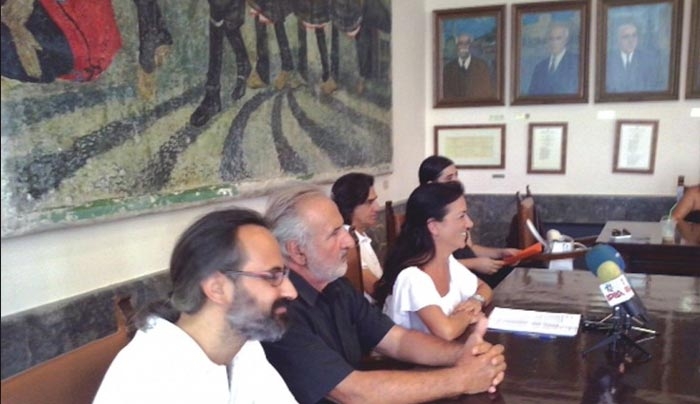 Λαϊκή Ενότητα: «Πιστεύουμε ότι υπάρχει άλλος δρόμος χωρίς χρέη και μνημόνια»
