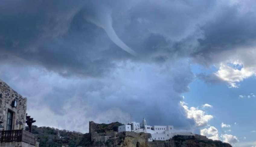 Υδροστρόβιλος και στη Νίσυρο