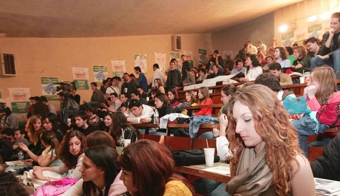 Αποκλειστικό: Το νέο νομοσχέδιο για δωρεάν μεταπτυχιακά για αδύναμους