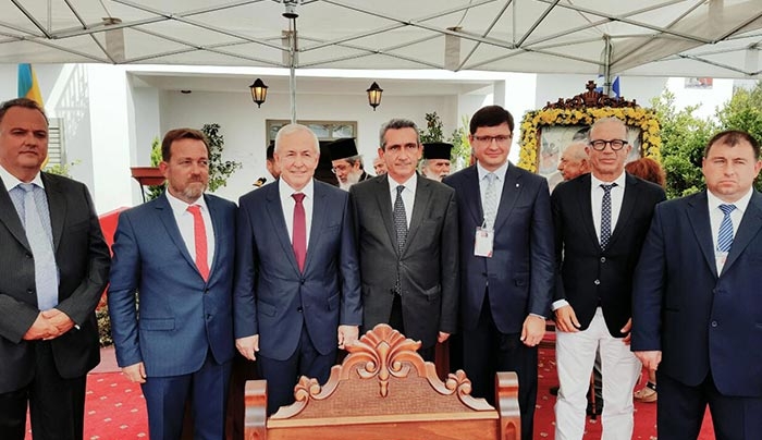 Στις εκδηλώσεις της Κύθνου για την υποδοχή των Ιερών Λειψάνων του Αγίου Ιγνατίου, ο Περιφερειάρχης Γ. Χατζημάρκος