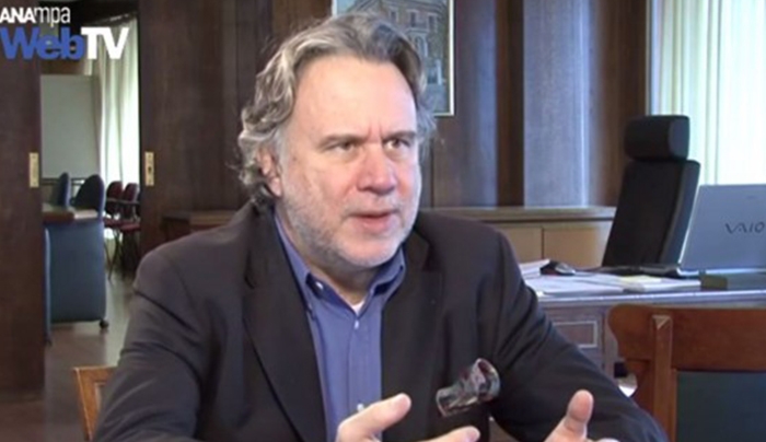 Κατρούγκαλος: Καταργείται ο νόμος 4250 για την αξιολόγηση των δημοσίων υπαλλήλων