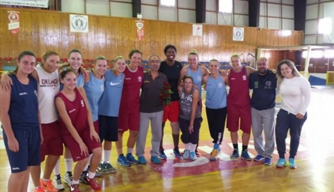 Ευχήθηκαν χρόνια πολλά στον coach