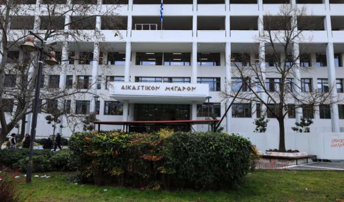Τέμπη: Ελεύθερος με όρους και σε κατ' οίκον περιορισμό ο επιθεωρητής του ΟΣΕ στη Λάρισα