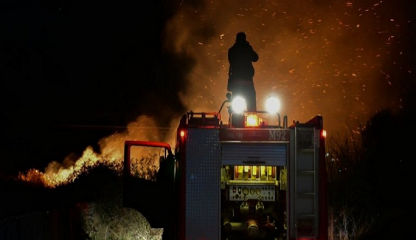 Τραγωδία στη Θήβα: Φωτιά σε δομή προσφύγων, νεκρό επτάχρονο αγόρι [βίντεο]