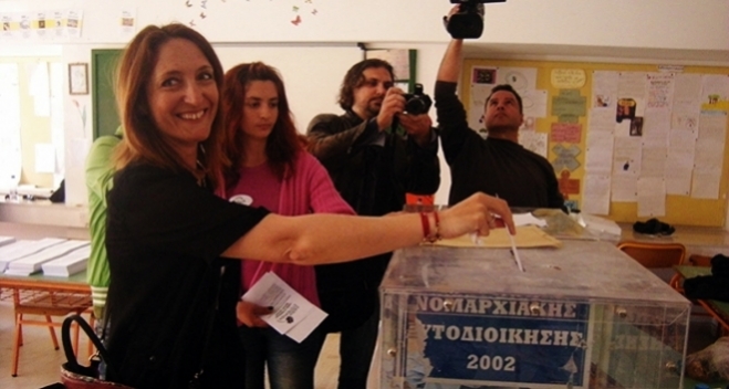 Επίσημη σταυροδοσία της Λαικής Συσπείρωσης απο το Πρωτοδικείο