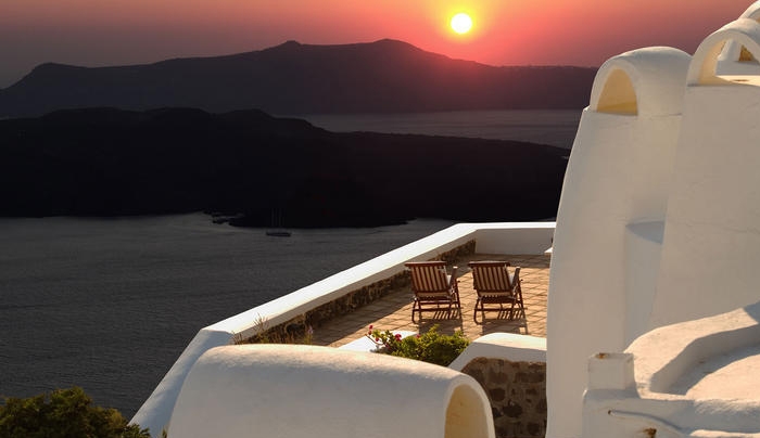 Η διεθνής ελίτ ψάχνει να αγοράσει εξοχικό στην Ελλάδα