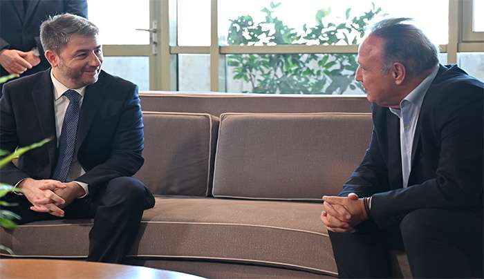 Νίκος Ανδρουλάκης: «Ποιος λαΐκιζε όταν η χώρα ήταν στα όρια της χρεοκοπίας και αργότερα το 2019 υποσχόταν οριζόντια μείωση ΦΠΑ; Εγώ ή ο κ. Μητσοτάκης;»