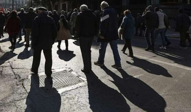 Συντάξεις: Τρία πακέτα με αναδρομικά σε 450.000 δικαιούχους συνταξιούχους