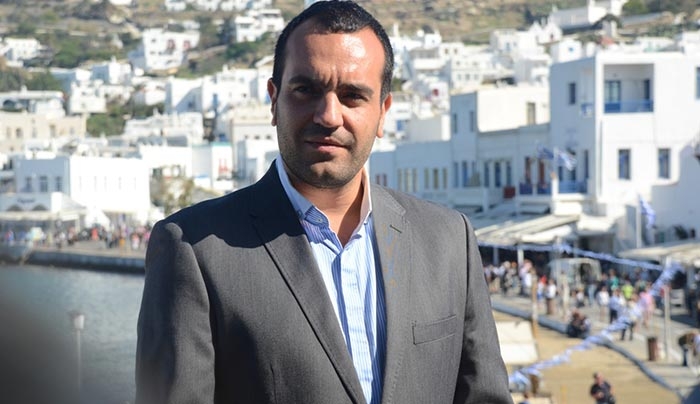 Στην Μύκονο ο δήμαρχος απειλεί: Ουδείς θα κάνει ότι θέλει. Θα σας βάλω πρόστιμα εάν…