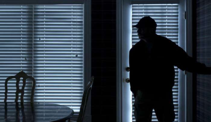 Άρπαξαν 30.000 ευρώ και 100.000 λίρες Αγγλίας από σπίτι στην Κω