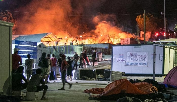 ΜΥΤΙΛΗΝΗ: Πρόταση για ναύλωση πλοίου που θα φιλοξενήσει τους πρόσφυγες