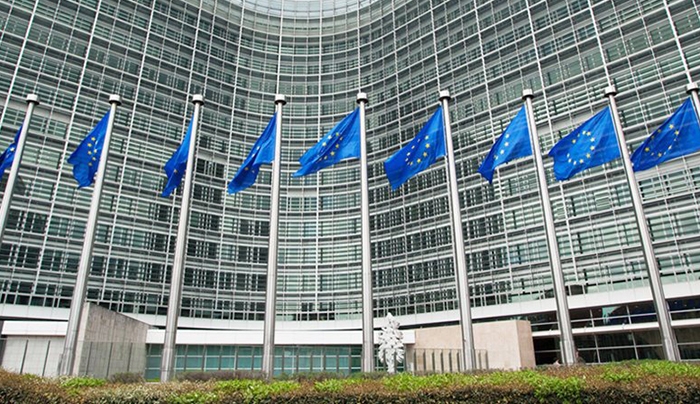 Κομισιόν: Επαρκώς περιεκτική η λίστα Βαρουφάκη - Αποτελεί αποδεκτό σημείο εκκίνησης