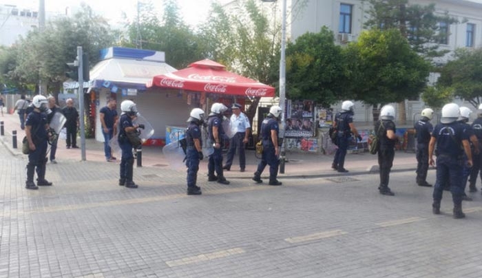 Επεισόδια στο Ρέθυμνο για τους πρόσφυγες- Ξύλο και χημικά