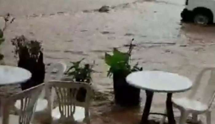 Κοζάνη: Πλημμύρες, διακοπές ρεύματος και μία φωτιά από κεραυνό μετά από καταιγίδα – Δείτε τις εικόνες