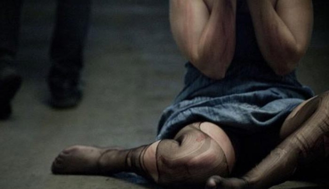 Εφιάλτης στη Φθιώτιδα: Την άρπαξαν από την «αγκαλιά» του φίλου της και τη βίασαν