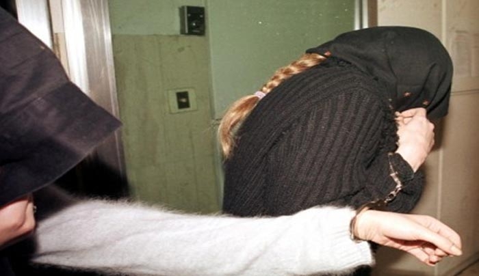 Ρόδος: Χειροπέδες στους γονείς του βρέφους που σκοτώθηκε από χτύπημα τηλεόρασης!