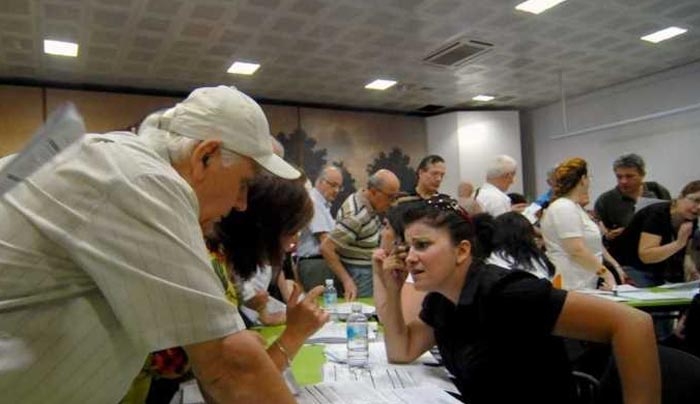 ΚΕΔΕ: Προτείνει αλλαγή στο ωράριο εργασίας των δημοτικών υπαλλήλων