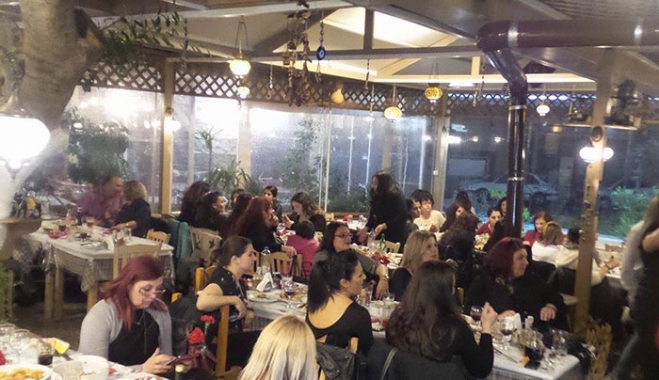 Μεγάλο γλέντι στου "ΧΑΣΑΝ" - Τα "έσπασαν" οι Γυναίκες! (Φωτό &amp; Βίντεο)