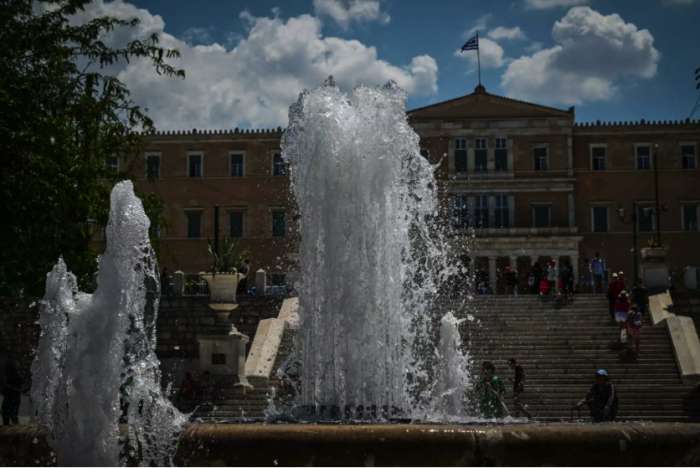 Καιρός σήμερα: Εκρηκτικό κοκτέιλ ζέστης και σκόνης την Τετάρτη