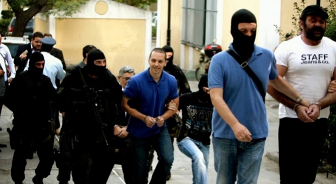 Κασιδιάρης στην Αθήνα, Παναγιώταρος στην Περιφέρεια