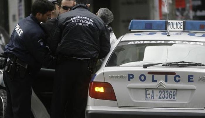Γερμανός φωτογράφιζε ανήλικα κορίτσια σε παραλίες της Σάμου και συνελήφθη