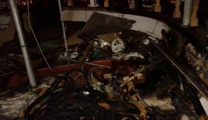 Πυρκαγιά σε ημερόπλοιο στο λιμάνι της Καλύμνου