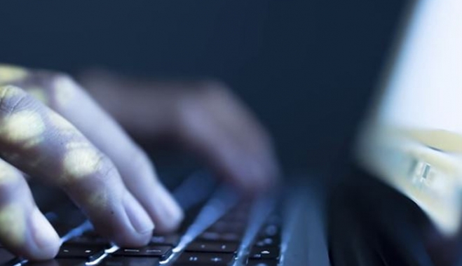 Γιατί πρέπει να καλύπτετε την κάμερα του υπολογιστή σας με ταινία