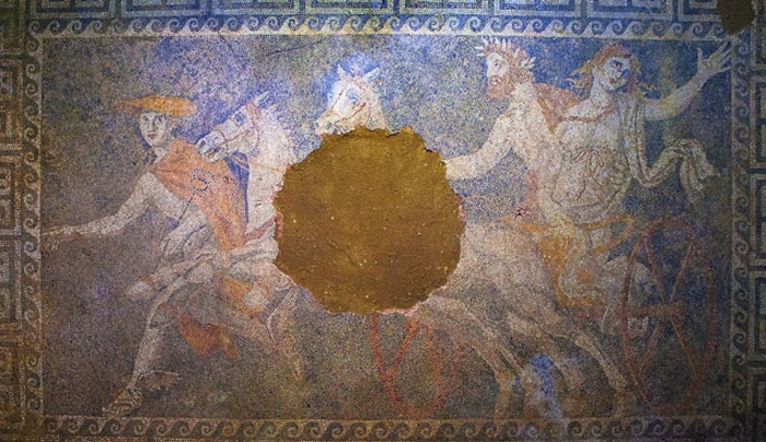 «Αν δεν αναστηλωθεί εγκαίρως, θα ταφεί κάτω από την άμμο»
