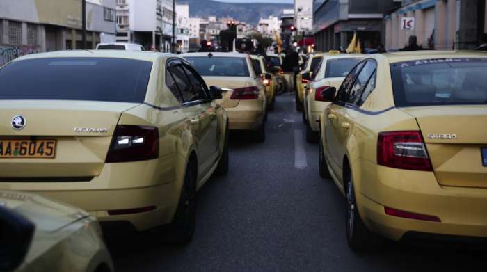 Πότε τραβούν «χειρόφρενο» τα ταξί - Ποια τα αιτήματά τους