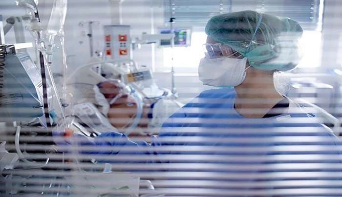 Κορωνοϊός: 13.306 κρούσματα, 2.743 επαναλοιμώξεις, 28 θάνατοι και 103 διασωληνωμένοι