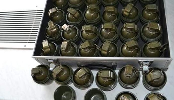 Ηράκλειο: 37χρονος είχε ολόκληρο οπλοστάσιο -6.687 φυσίγγια, 41 χειροβομβίδες, περίστροφα, εκρηκτικά [εικόνες]